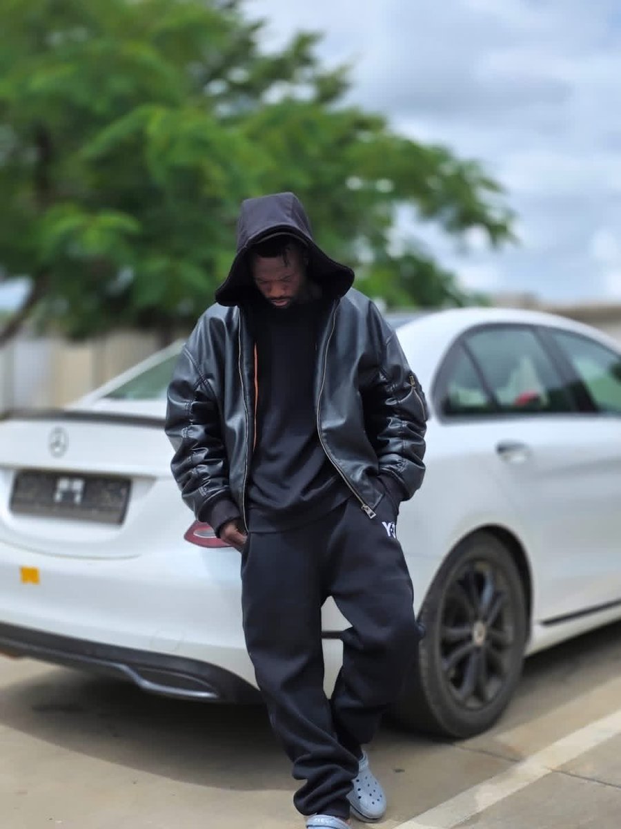 ChileoneMrzamba's tweet image. Album Mode🔥👌