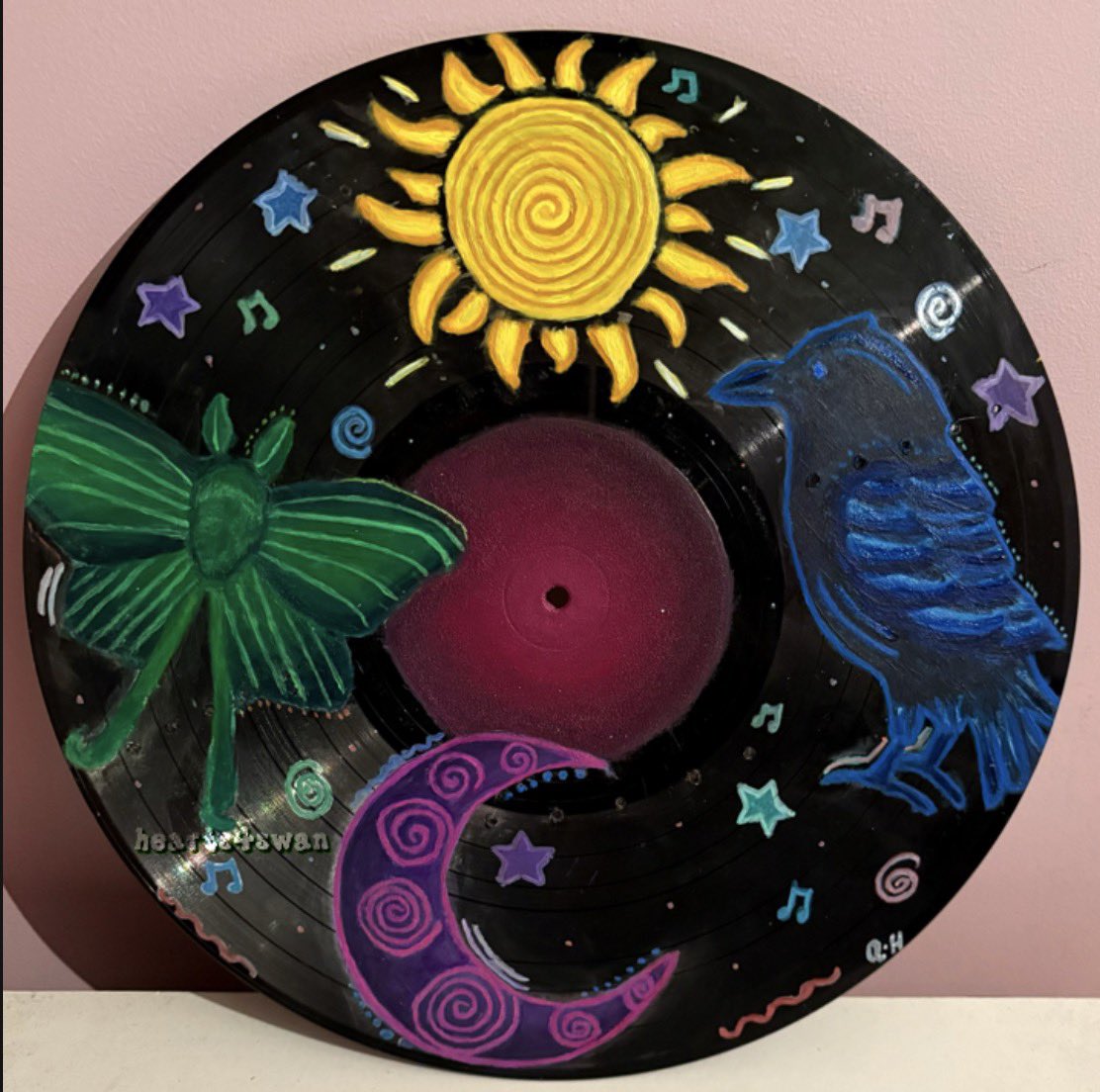 heartsforswan's tweet photo. 🐦‍⬛☀️🌙🦋

Happy 1st Anniversary to Tape 2 of #LostRecords, here is what I’ve worked on myself, inspired by this game I adore so much!🫶 https://t.co/A7uOpKfED8