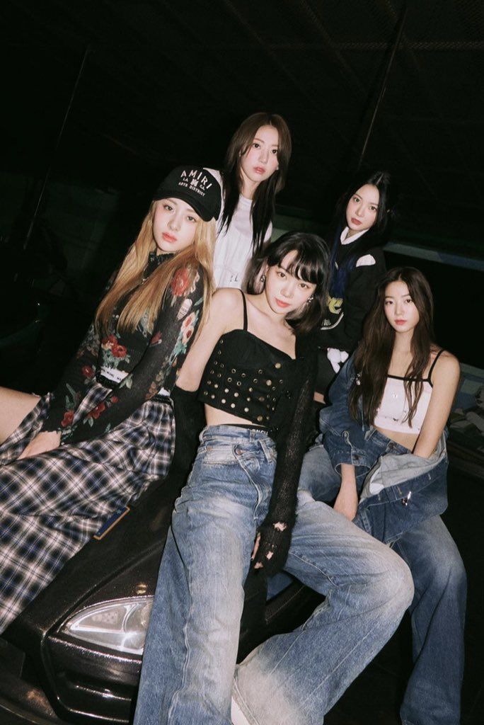 cortistruggles's tweet image. “GREENGREEN” by CORTIS has now surpassed 700,000 pre-saves on Spotify. 
#CORTIS #코르티스