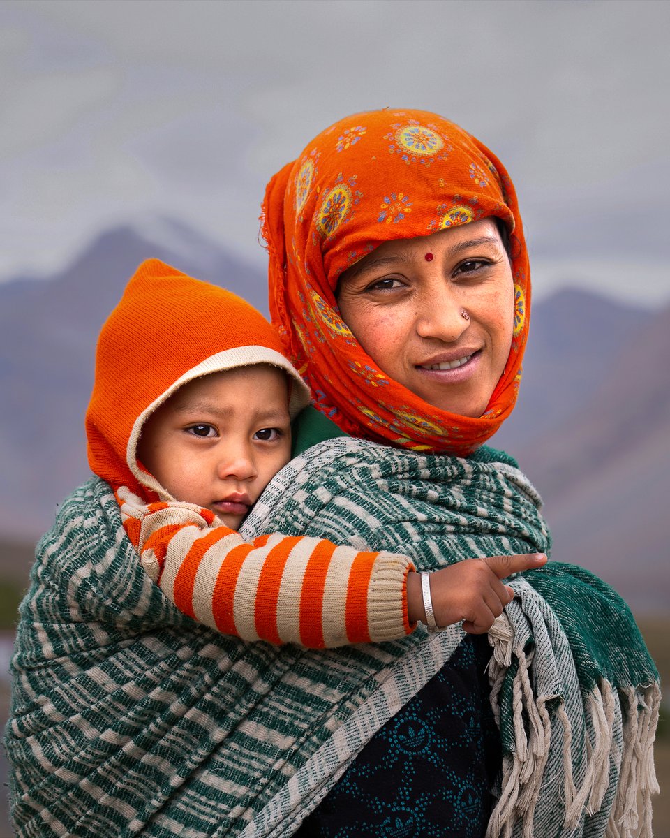 AsianPhotoIndia's tweet photo. From Kerala markets to Spiti &amp; Kashmir, self-taught photographer Ashik Aseem captures the other side of fear. Rooted in slow travel &amp; human connection, his work proves storytelling is about perspective, not gear. Read more in #AsianPhotography April 2026 issue. https://t.co/FT1NM3l3Lx
