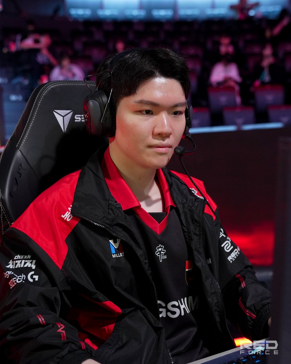 NS RedForce tweet media