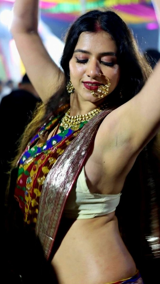 biznoriboi's tweet image. Deodorant who? Living free today 😂 #Armpit #IndianBeauty #DesiGirl #Pits #ArmpitFetish #ArmpitLover #Axila