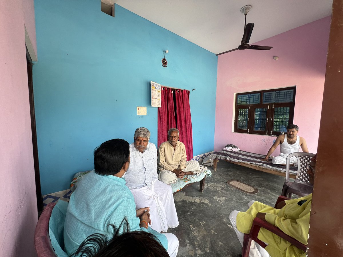 Manish Jaiswal Mantu ( मोदी का परिवार ) tweet media
