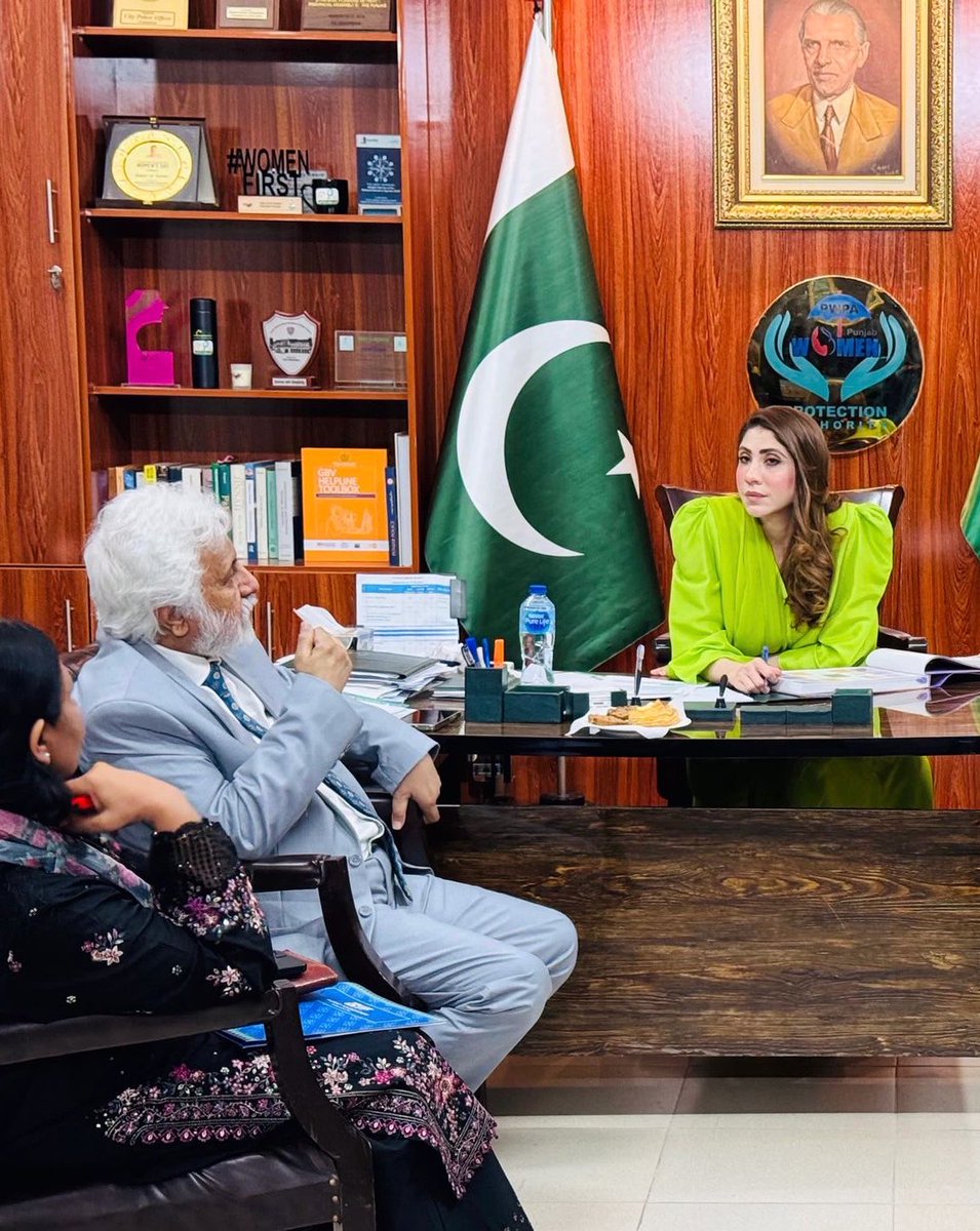 Hina Parvez Butt tweet media