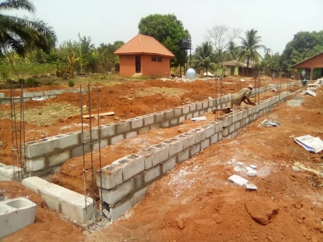 Petro_vanguard's tweet image. Delivering value through quality construction services, Petrovanguard is proud to have successfully completed the construction of Ehendia Primary School in Edo State.

#ProjectHighlights #Petrovanguard #ConstructionServices #EngineeringServices #ReliablePartners