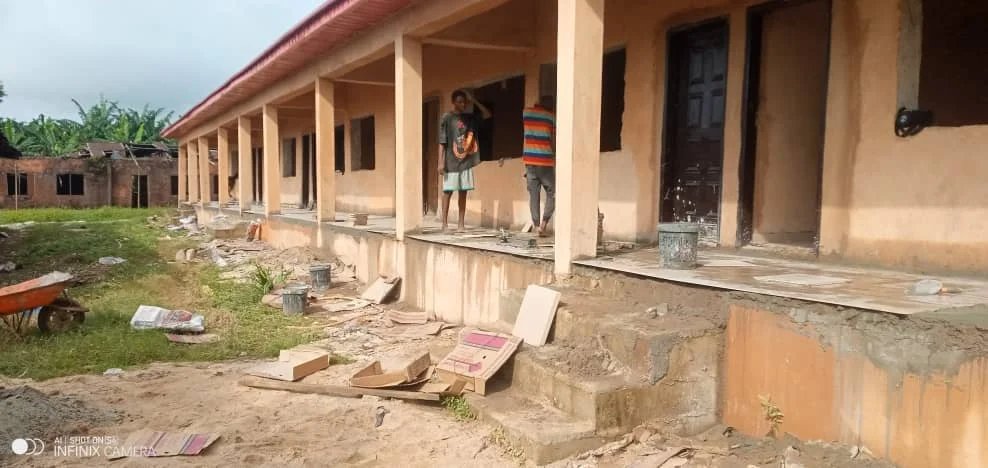 Petro_vanguard's tweet image. Delivering value through quality construction services, Petrovanguard is proud to have successfully completed the construction of Ehendia Primary School in Edo State.

#ProjectHighlights #Petrovanguard #ConstructionServices #EngineeringServices #ReliablePartners