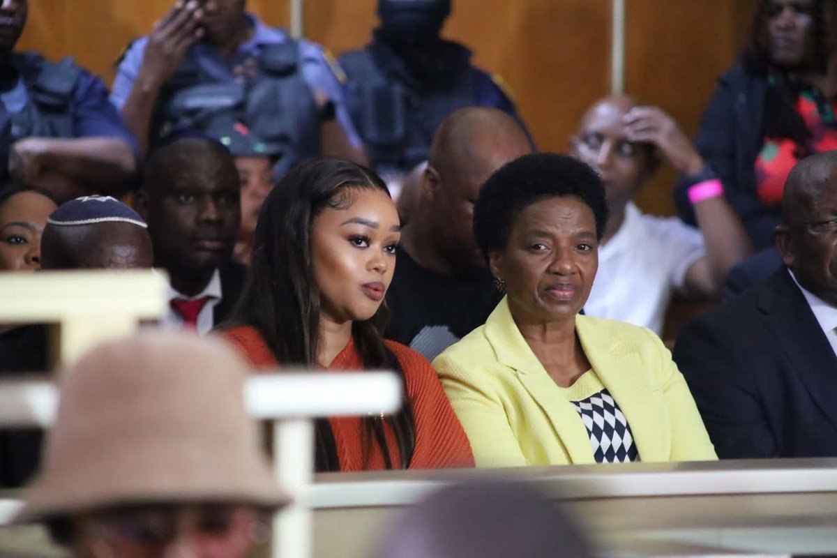 Man’s NOT Barry Roux tweet media