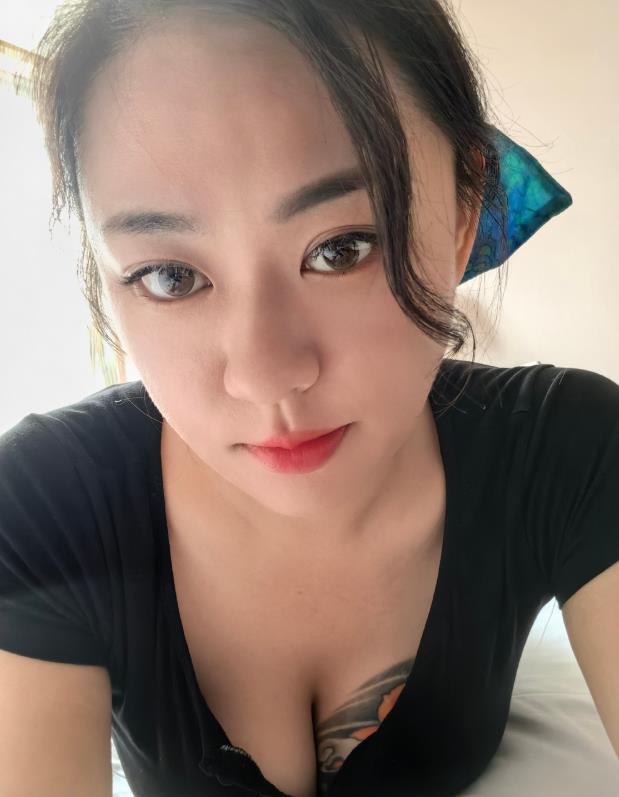 美乳刺青歐歐姐 tweet media