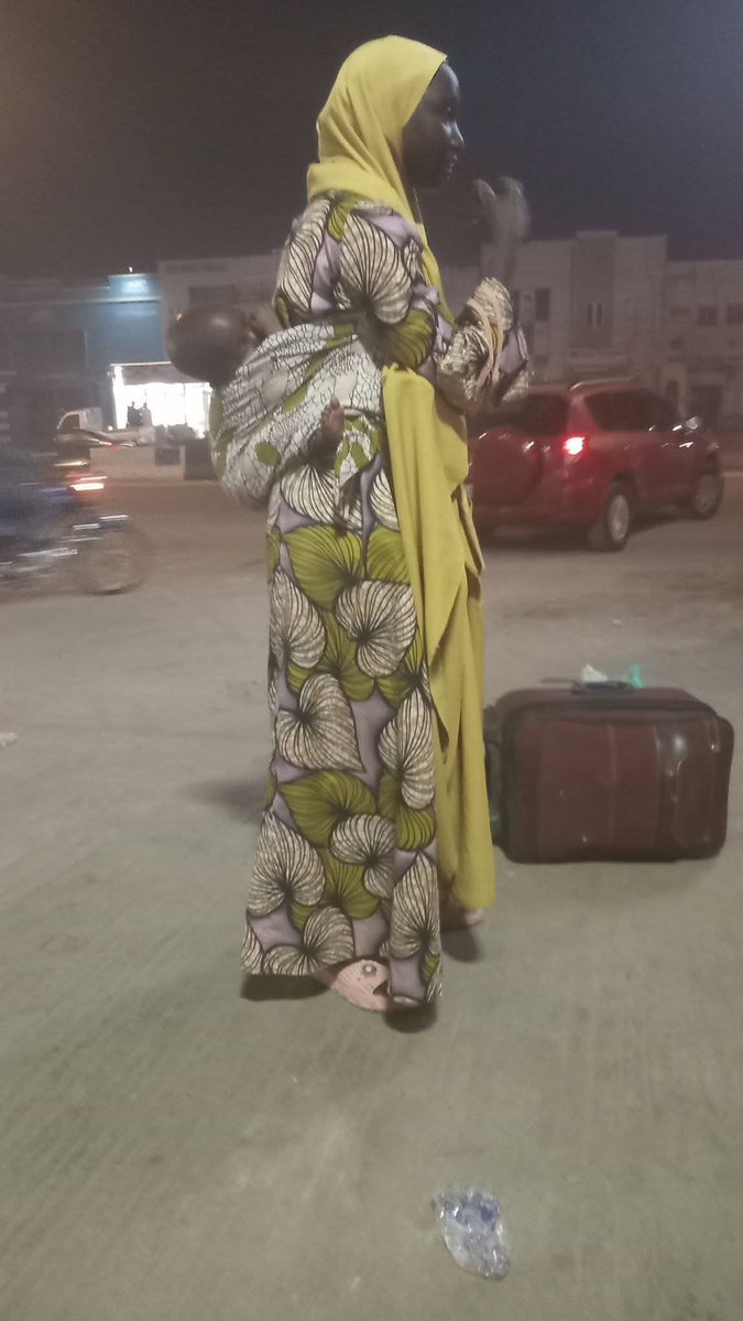 I don't know how truthful it is.
I  went outside to buy something last night , and this young lady here approached me for assistance. According to her, she said her husband gave her saki uku( divorced her). she parked her bag and left to her parents' house, but her parents asked
