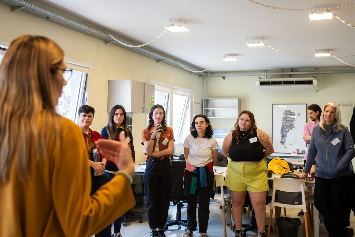 GabrielMariya's tweet image. 📖 Supporting women-led newsrooms ✍️

@UNESCO &amp;amp; @sembramedia have launched a practical guide for women media leaders.

📔: bit.ly/unesco-397064
Available in AR, EN &amp;amp; ES +FR soon 🌍

Together, let's strengthen #MediaViability and #GenderEquality!