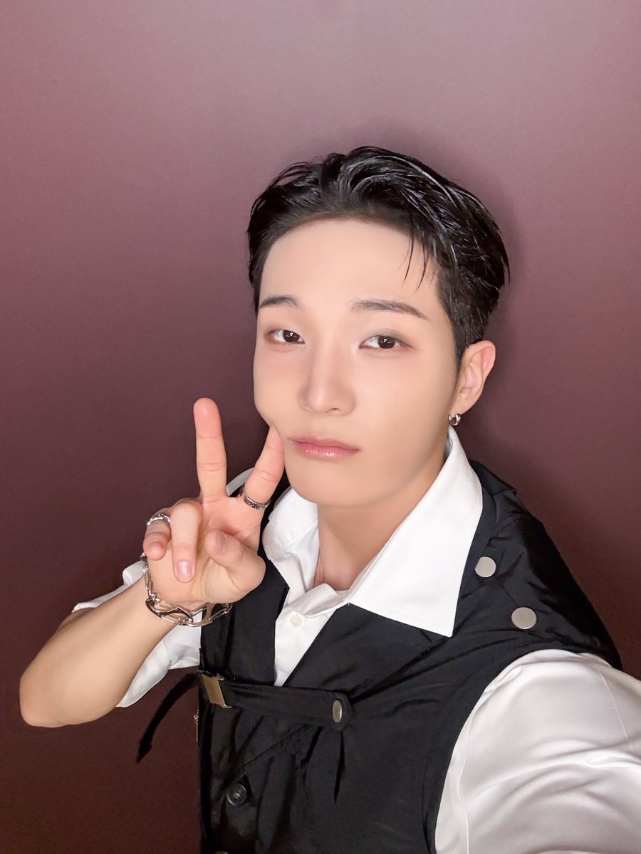 [#SUMIN] The Performanceのおかげでとても楽しいステージでした。また次も会いたいですし一緒に遊びたいですね。ステージをしながらペンライトを見てすごく感動して、アイドルをしていて良かったなと思いました。ありがとうございます❤️
#xikers #싸이커스 #サイカース