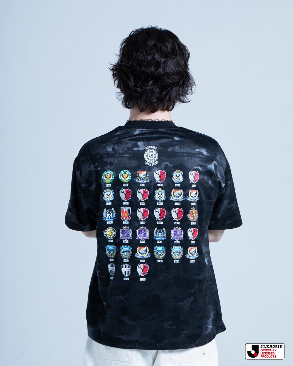 atmos_tokyo's tweet photo. J.LEAGUE × atmos  - "CHAMPIONS TEE"

4.17 (Fri) RELEASE

“atmos × J.LEAGUE CHAMPIONS TEE”をはじめ、
J1全20クラブのグラフィックを落とし込んだTEE &amp; CAPが登場。

atmos URAHARA storeでPOP UP開催予定✨

@J_League 

見逃し厳禁👀
🔗https://t.co/U6uZM7aWIM

#jleague #atmos #atmospink https://t.co/tM55PgcTH8