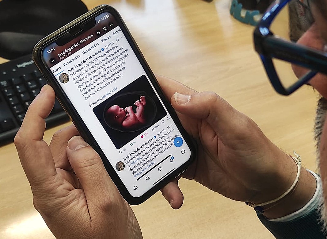 Archisevilla1's tweet image. Las hermandades de Sevilla se alinean con el magisterio de la Iglesia a favor de la #vida y la #paz 🙏 archisevilla.org/las-hermandade… 📲 @ElConsejoSev @ASHermandades @ecclesiacope