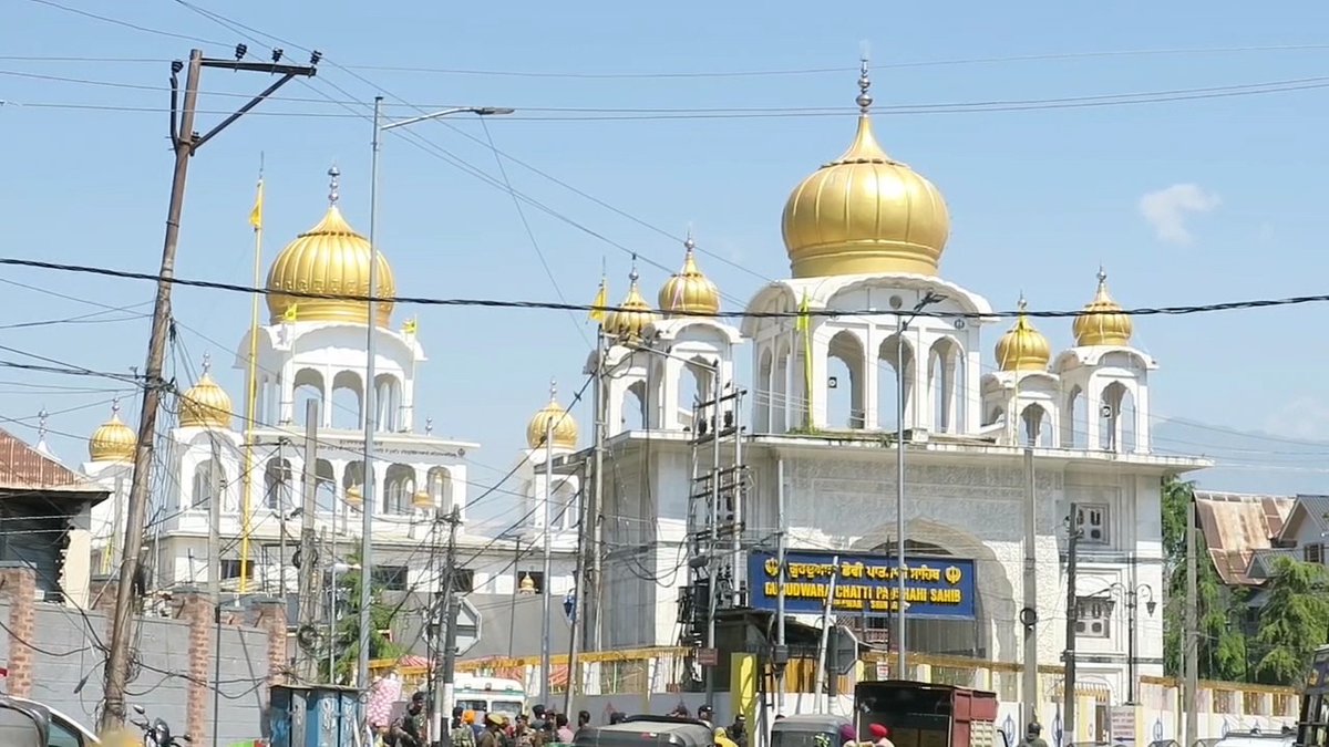 JKviews07's tweet image. With tight security and smooth arrangements by the administration, celebrations were held across Baramulla, Uri, Mattan, Pampore and other regions—showcasing communal harmony and vibrant traditions of Kashmir. 

#FestiveSpirit #IncredibleIndia