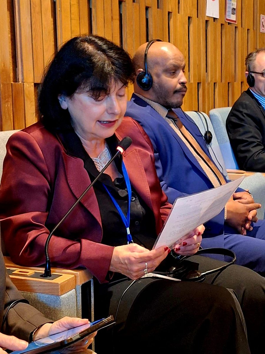 SLOinFRA's tweet photo. À la 224e session du Conseil exécutif de l’@UNESCO_fr, l'Ambassadrice @RCBek a réaffirmé l’engagement de la Slovénie pour la paix et la coopération. Soutien aux réformes de l’Organisation et annonce de sa candidature au Conseil exécutif. https://t.co/E0ejTLtPLV