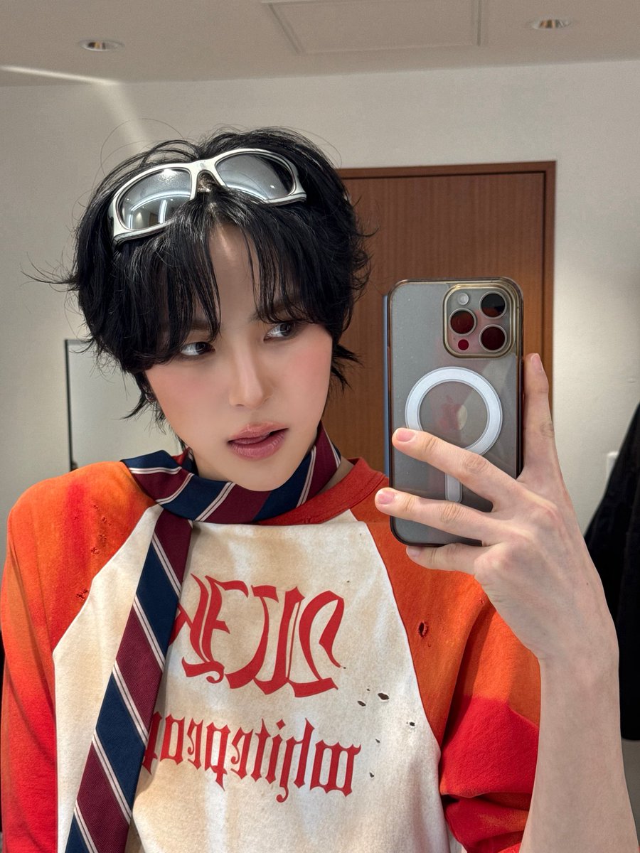 ᶜʳᵒᵖ tweet media