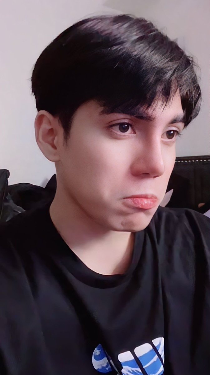 Adi ✨🌻🍓🐶🐱📚 tweet media