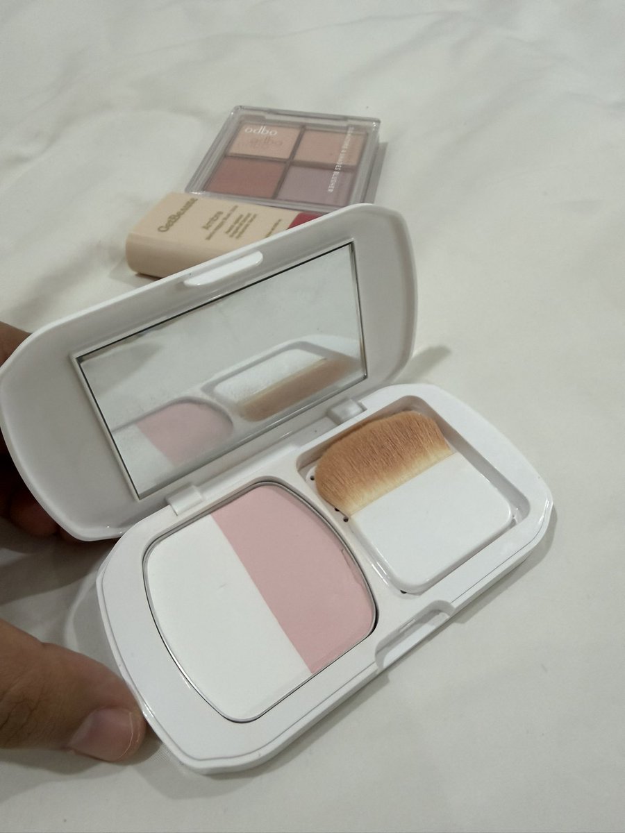 be_flawed tweet media