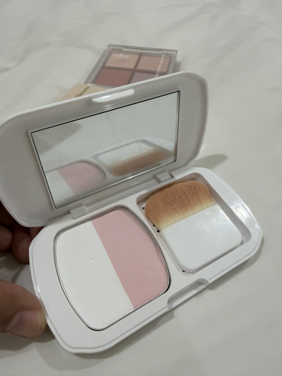 be_flawed tweet media