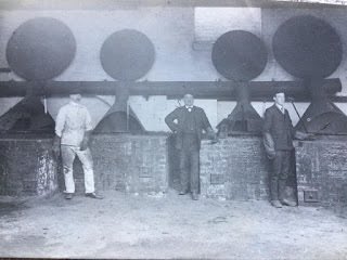 DebsaDelight's tweet photo. @PaulSuttonKing Or boil up some varnish in your varnish making business (husbandโs great grandad, great uncle and Grandad in Liverpool)
#WorkWednesday https://t.co/MsY4EW6lQT