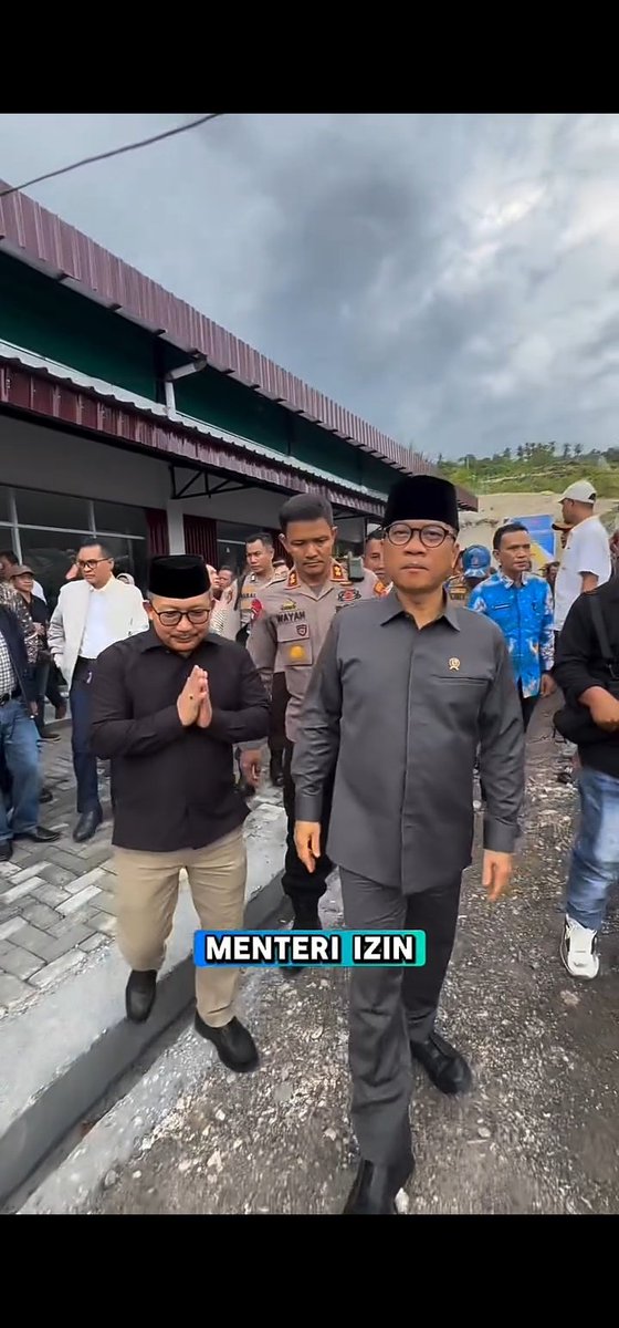 KEHADIRAN KOPERASI DESA MERAH PUTIH di desa-desa menjadi pengungkit percepatan kesejahteraan desa
<a href="/YandriSusanto/">Yandri Susanto</a>
@SekretariatNegaraRI
#BPSDMKementerianDesaPDT
#KDMPMensejaterakanMasyarakatDesa
#KerjasamaKDMPdanBUMDesa
#KerjaPendampinganDesaBerdampak
#TenagaPendampingProfesional