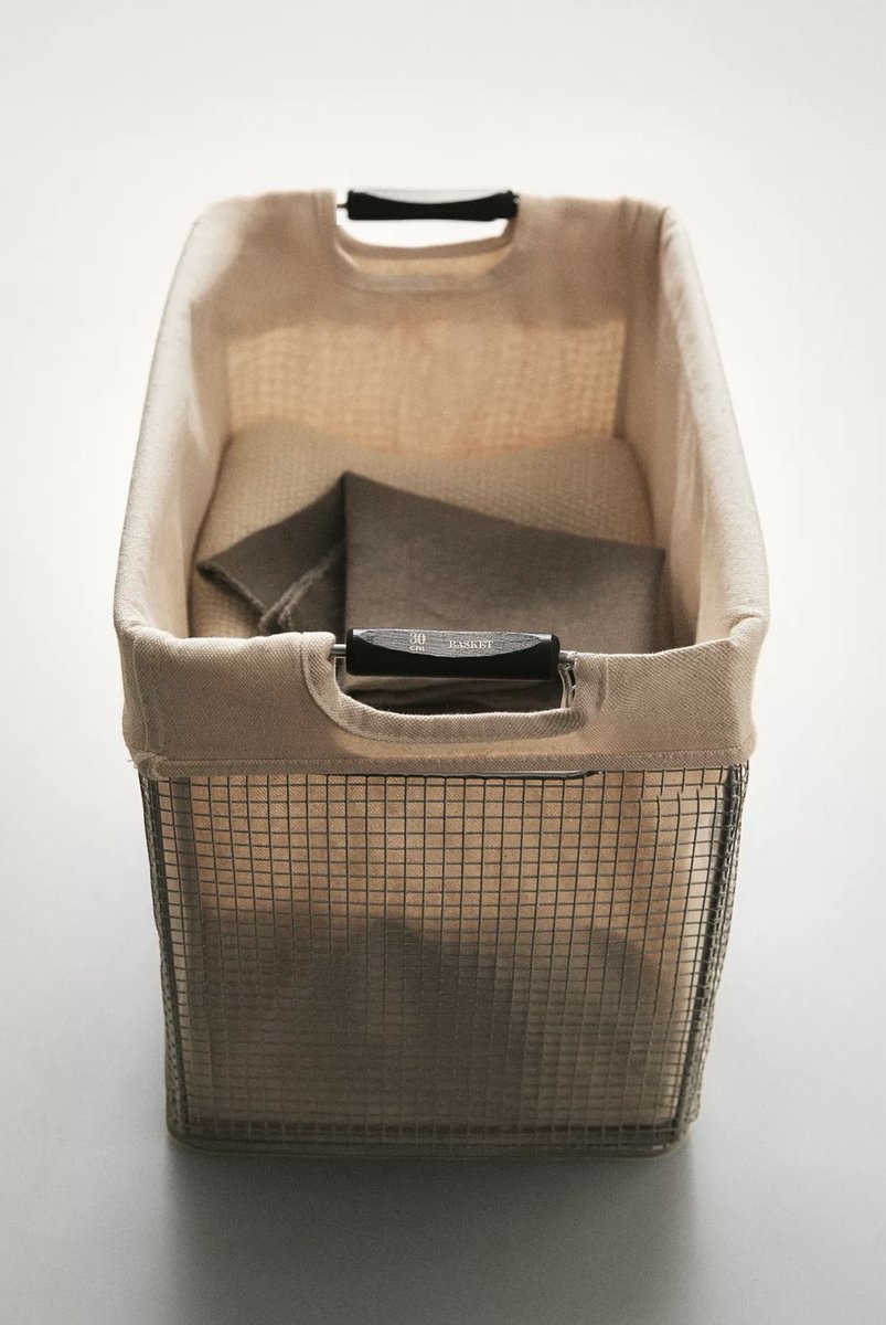 ZARA HOMEのメタルバスケットたちがかわいい。ZARA HOMEってなかなか実物見られないから買うハードル高いよね🛋️ #ZARAかわいいシリーズ