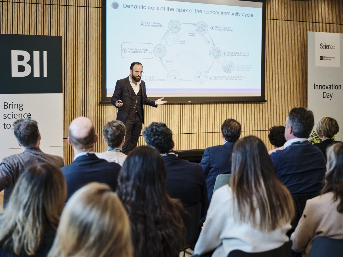 AsgardThx's tweet photo. Our Co-founder and VP of Research, Fabio Rosa, received this year's @BioCPH &amp; @ScienceMagazine  Prize for Innovation! 🎉 Fabio reflects on how Asgard is reshaping the future of cancer immunotherapy in an article in Science: https://t.co/mibsCUSXLd

@BioCPH/ Esben Zøllner Olesen https://t.co/JRHf4Yxld5