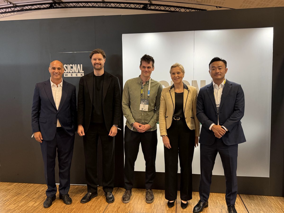 BybitEU's tweet image. Driving conversations that matter.🇪🇺

@benbybit and the team met with Anne Le Hénanff, Minister-Delegate for Artificial Intelligence and Digital Affairs.

#NewFinancialPlatform #PBW2026