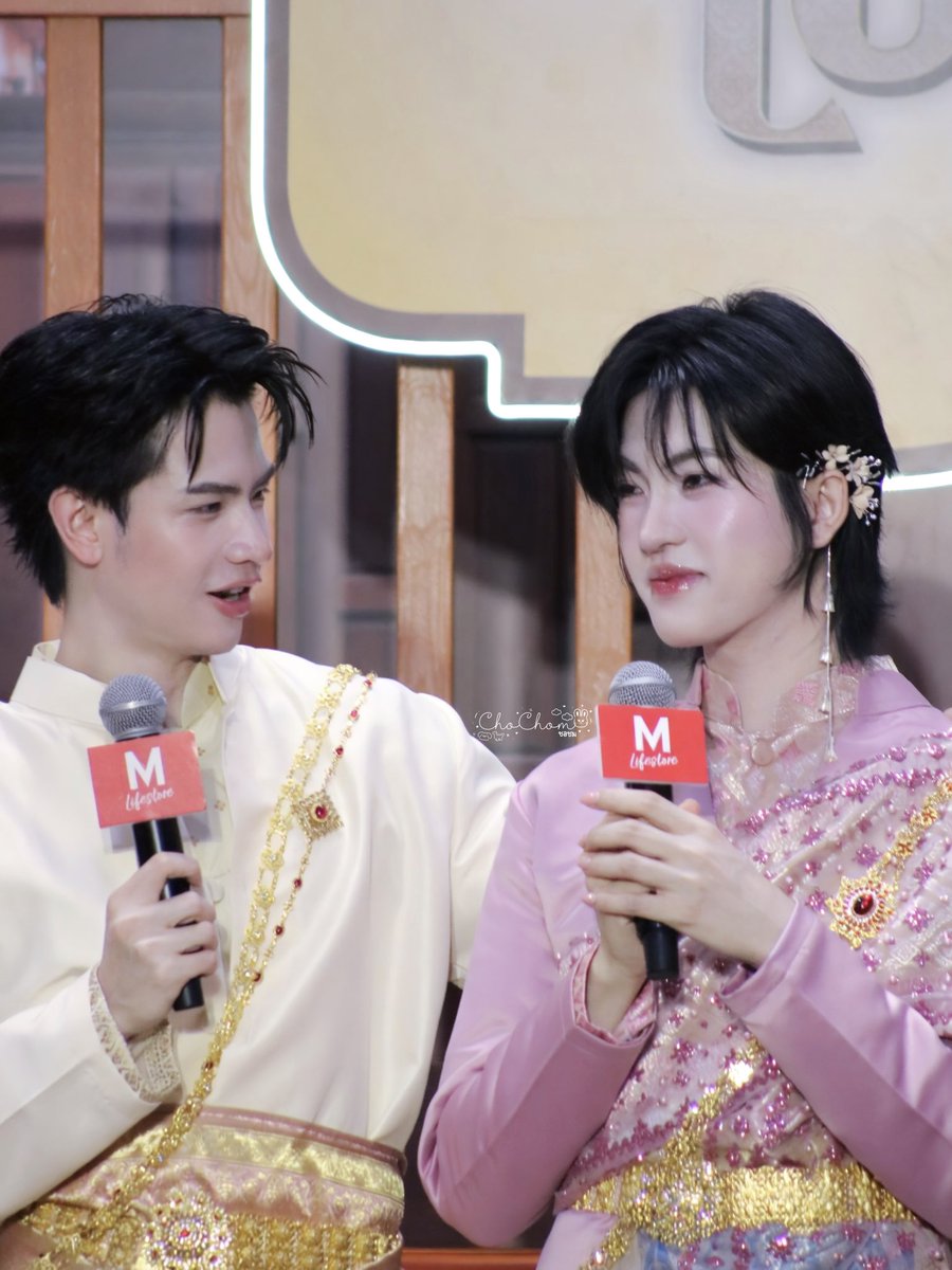 chochom_'s tweet image. ก็เลือกมาเองนี่เนาะ ภูมิใจในตัวพี่เขาสุดๆเลยแหละ🥺🫳🏻🪷🤍

LATTE KIM AT SONGKRAN THE MALL NGAMWONGWAN​
#TheMallSongkranxLatteKim
#LatteKim 🐶🦖
#LatteTNC #kkim_pst