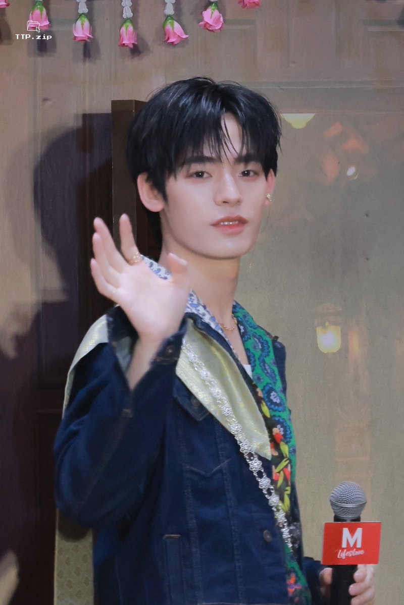 TTP_zip's tweet image. 𖤐ˊ˗ 260415

มาแย้ววว 🥹

#PorSuppakarn @porsuppakarn 

TEETEE POR AT SONGKRAN THE MALL NGAMWONGWAN​ 

#TheMallSongkranxTeeteePor