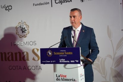 Resucitado Almería tweet media