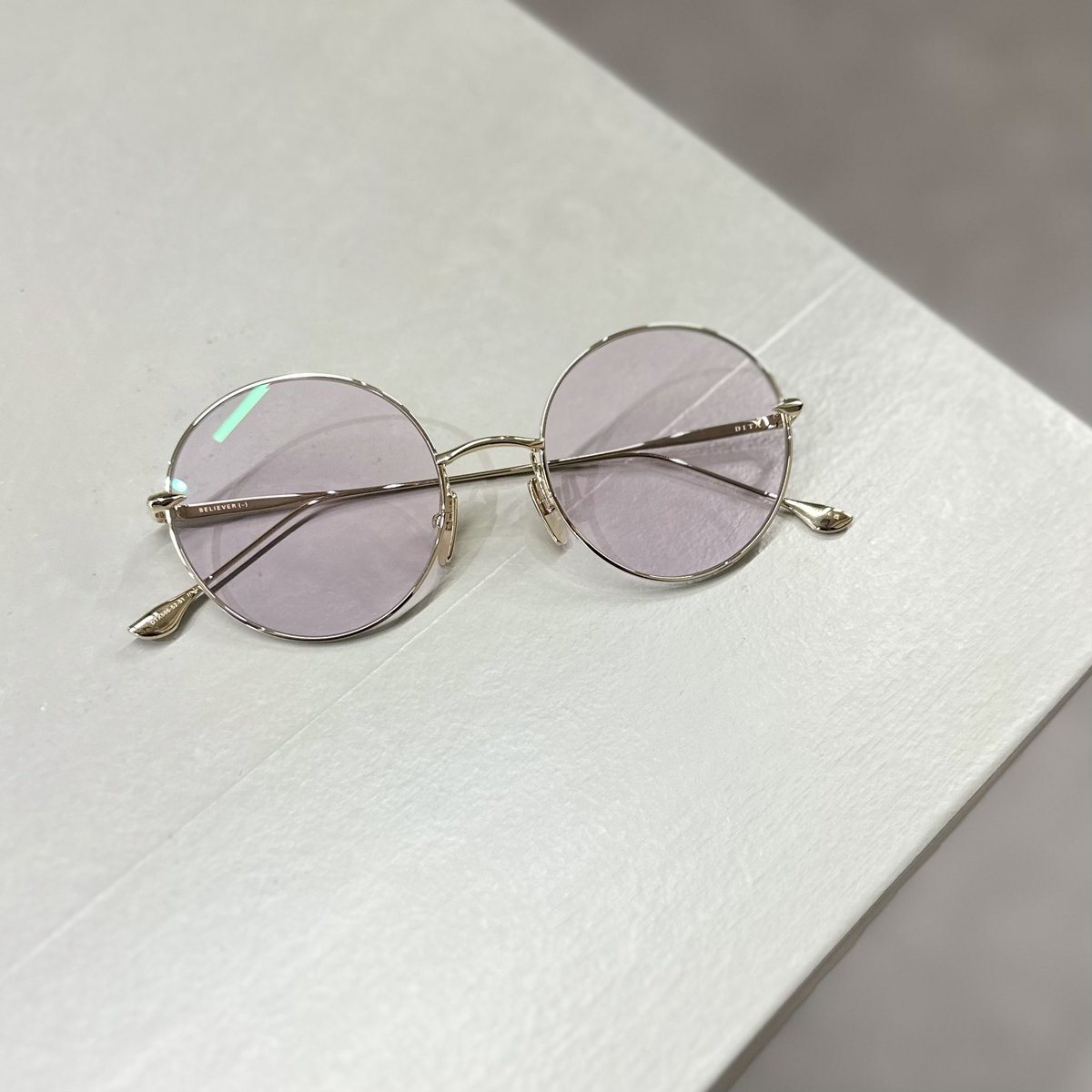 retrusteyewear's tweet image. HYDEさん着用サングラス
【DITA】BELIEVER(-)再入荷。
-Light Purple Lens Custom-

\ 詳しくはコチラ /
retrust.official.ec/items/49495493
※数に限りがございますので予めご了承ください。
　
#HYDE #hydechannel #larcenciel #ラルクアンシエル #はいどさん #ラルク #DITA