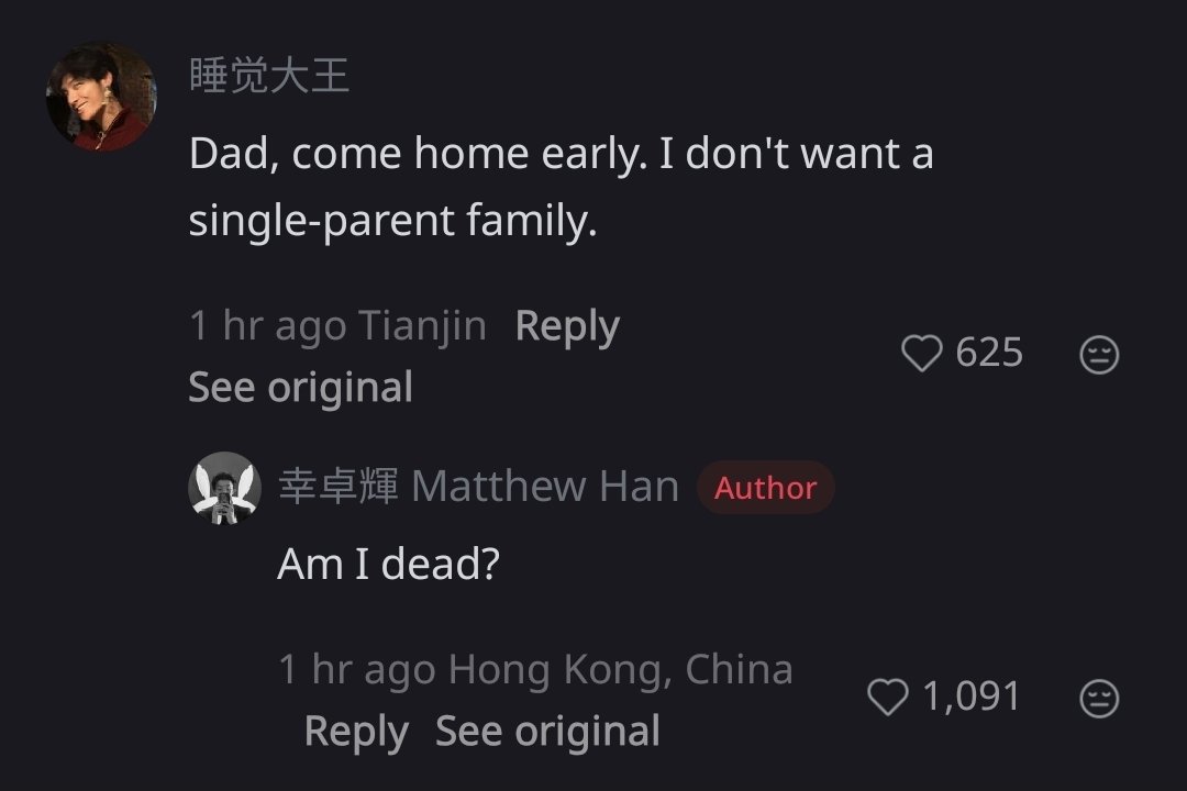 yibaobao_'s tweet image. Matthew is like boomer dad who still trying to keep up with gen z world 🤣🤣 he doesn't want to fall behind and it's funny bcs there's a lot he doesn't know but he still tries to understand our jokes. And the way he replies to fans comments is so funny for me 🤣

#MatthewHan