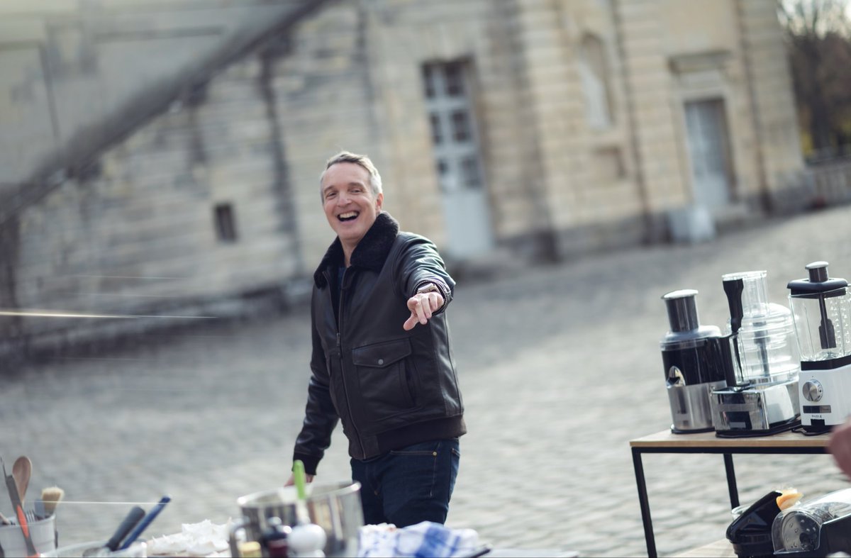 Steph_Rotenberg's tweet image. Ce soir dans #TopChef, les candidats débarquent dans un lieu d’exception : le Château de Fontainebleau. Et autant dire qu’ils sont loin d’être prêts pour les surprises qui les attendent… 🔥

📸 : Julien Theuil / M6