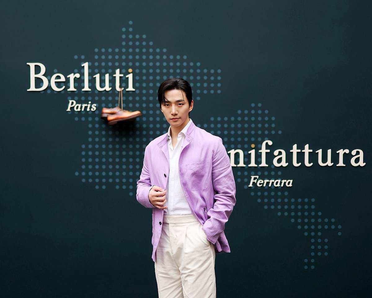 "... #LeeJunho appears wearing a lilac linen Forestière jacket, blending effortlessly with the Venetian scenery while presenting a refined and elegant style.

A Berluti representative stated:
“This campaign goes beyond simple brand promotion. It was designed to convey the