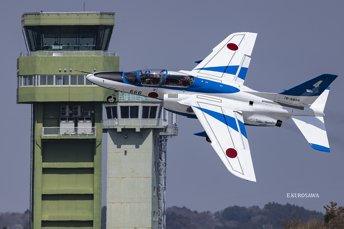 acekuro8's tweet photo. 今日の一(三)枚～～2224
躍動　
ブルーインパルス
2026/4月15日撮影 https://t.co/0GRdWyvjCB
