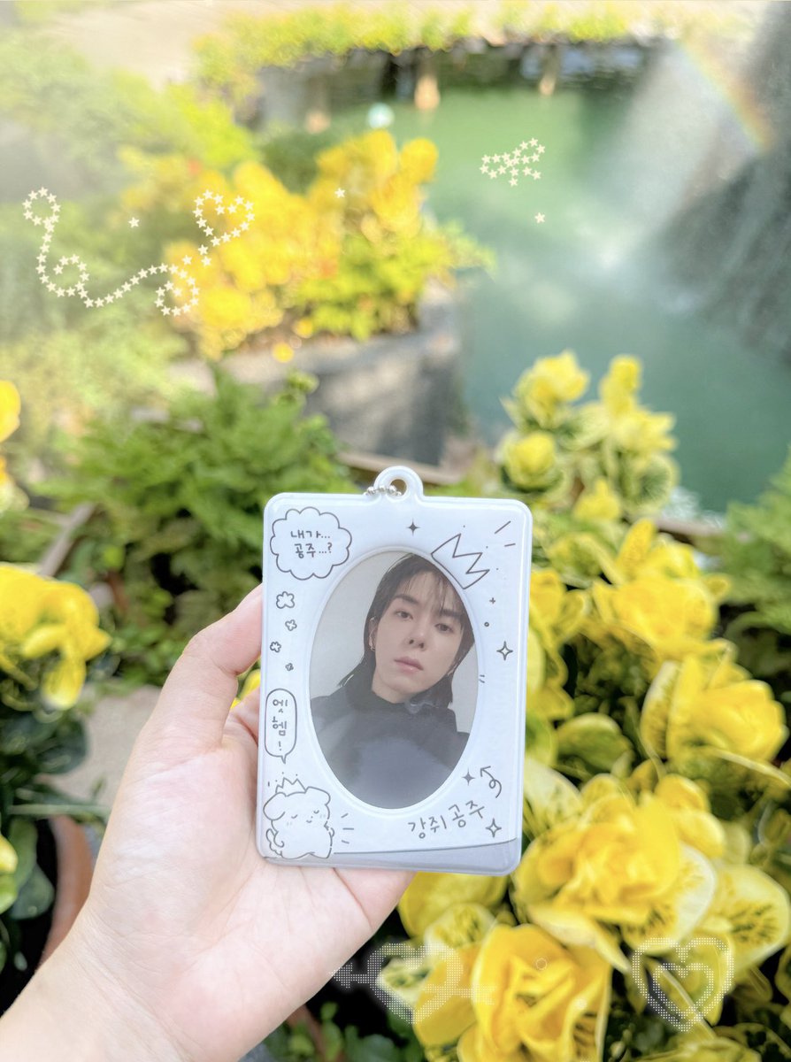 wthjjbsh_'s tweet image. 🖤💛🌻