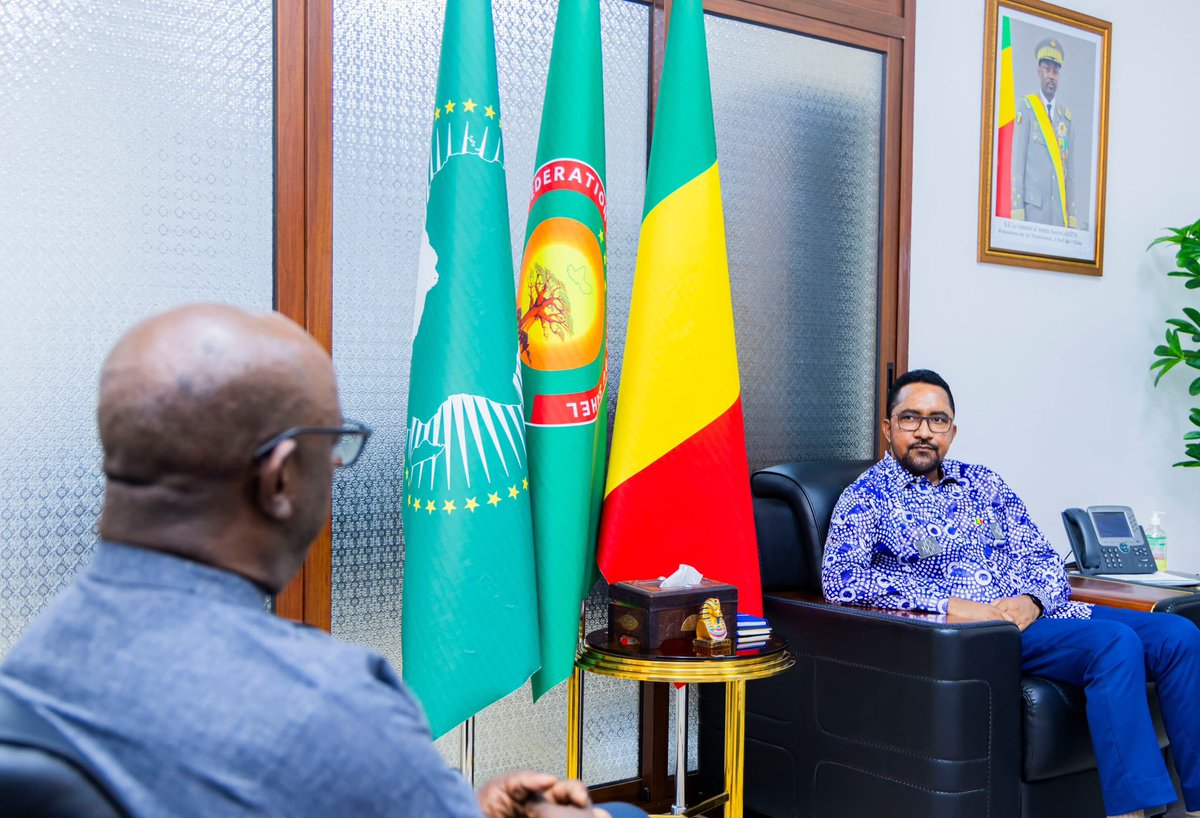 AttaherMossa's tweet image. J’ai reçu M. Alexis Kalambry (Mali Tribune) pour préparer l’atelier « Pour un meilleur récit de la mobilité humaine », prévu les 23-24 avril. Une belle initiative de l’Ambassade d’Espagne et Casa África. 🇲🇱🇪🇸
#MMEIA #Migration

L’objectif : renforcer les capacités de 30