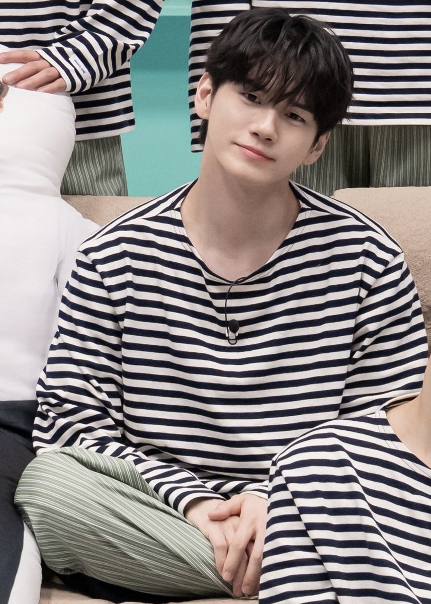#องอัปเดต 260415 | #옹성우 #ONGSEONGWU 

รูปภาพของ #องซองอู จากรายการวาไรตี้ WANNA ONE GO ✨

เตรียมพบกับตอนพิเศษ WANNA ONE GO: Back to Base B-Side
📅 ออกอากาศวันที่ 21 เมษายน เวลา 18.00 น.(KST)

และห้ามพลาดตอนแรก!
🗓️ วันอังคารที่ 28 เมษายนนี้
🔹 เวลา 18.00 น. (KST) ทาง Mnet Plus