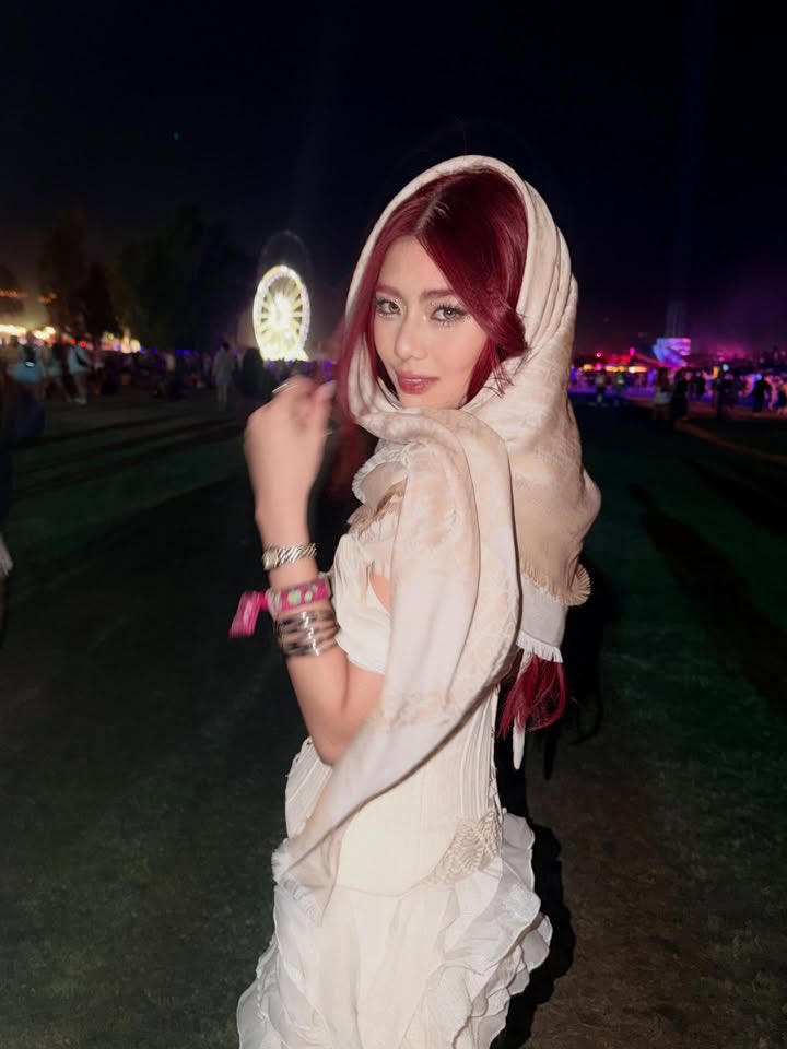 BiniMikhaOFC's tweet photo. [041526]
#BINI_Mikha • New IG post! 🦊 1/5

“Coachella Day 1 baby !! 🇵🇭❤️”

#MikhaLim @bini_mikha 
#BINI @BINI_ph https://t.co/igrZZLgmfW