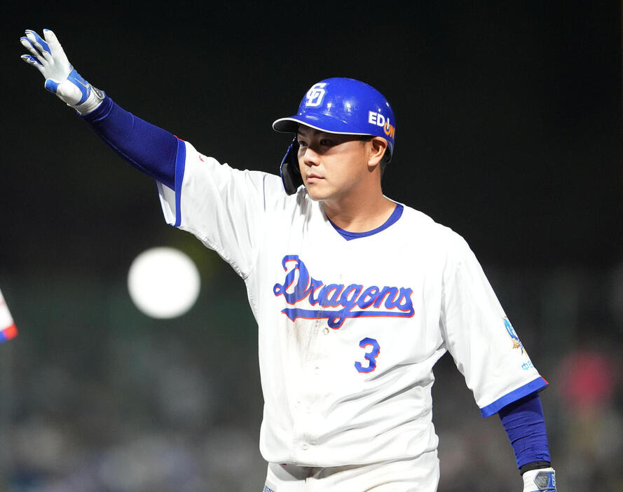 中日】14日に途中出場で猛打賞の高橋周平が「6番一塁」田中幹也は