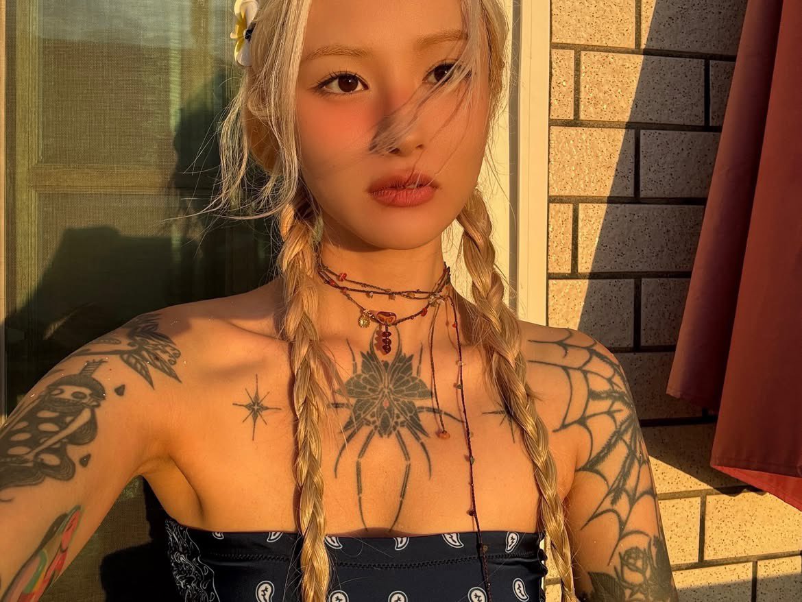 emo bunny in 🇺🇸 tweet media