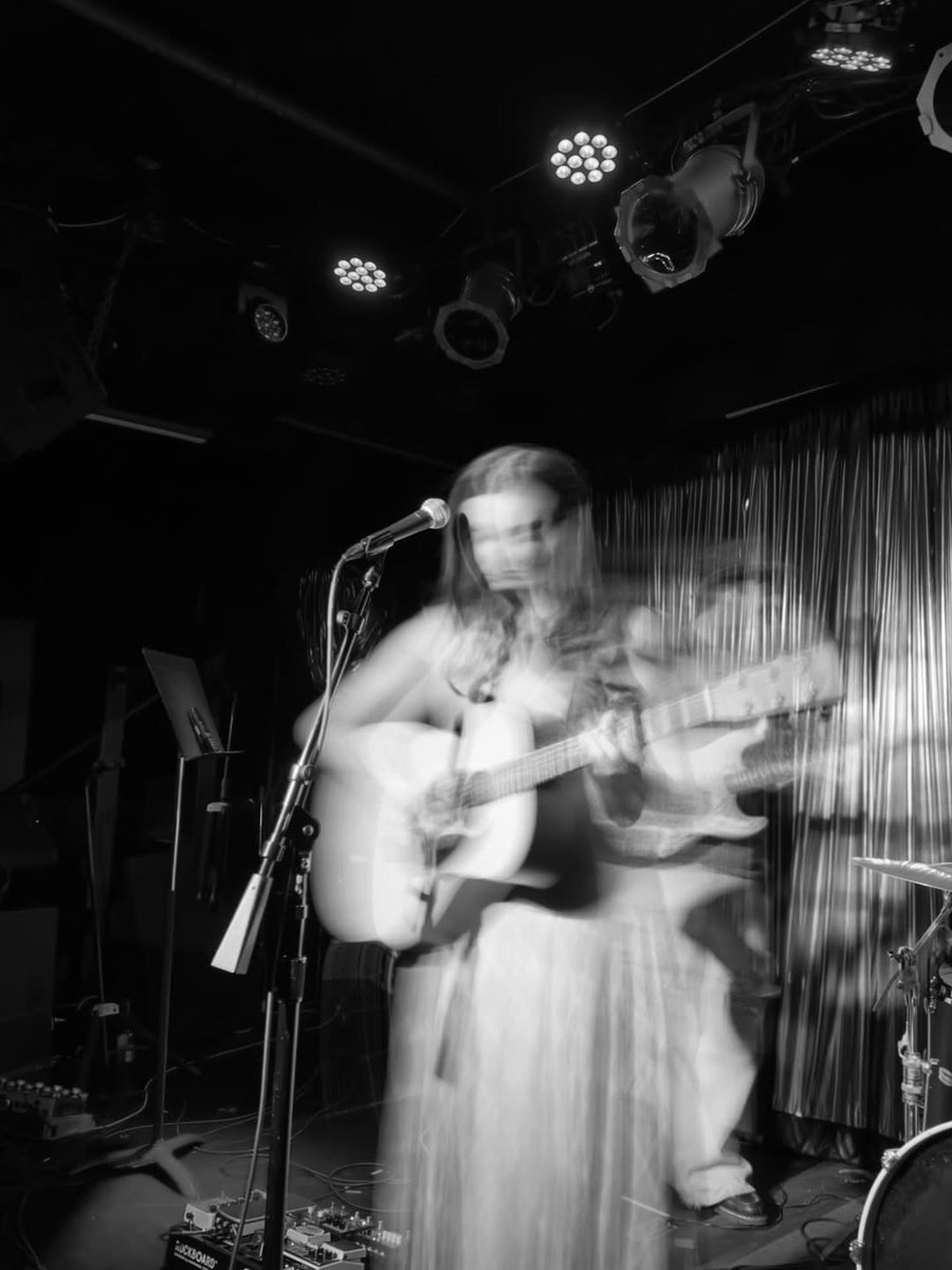 ananyaworldwide's tweet photo. i love the stage. i love music. i love writing music, and sharing music. i love New York. i’m grateful for any moment I’m able to share that. &amp; with the coolest band! Thank u so much 🩵 https://t.co/bRZDkMvoX7