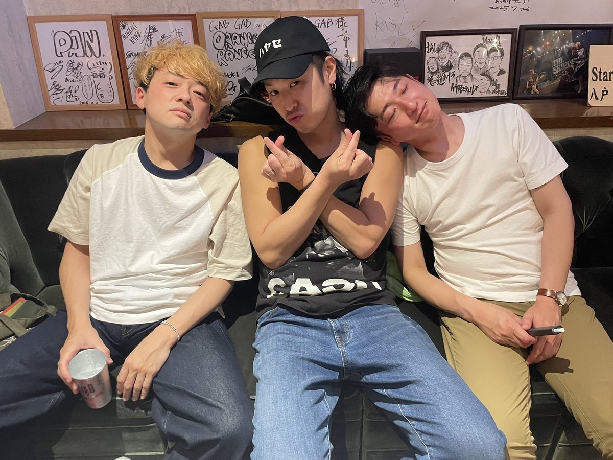 rockey_7stars's tweet photo. 昨夜、GAB GAB 8周年記念ライブでした♪
#和製ケビン、#井上瞬也 をお招きしお送りしました◎平日&amp;���の中、皆さんありがとうございました🙌ケビンに寄せて、普段は絶対に着ないジャケットも着てみました笑　次は、またケビンが帰ってくる時に着ようかな😂
また、会えるからその時に🎋✨ https://t.co/Sto7D2zqh9