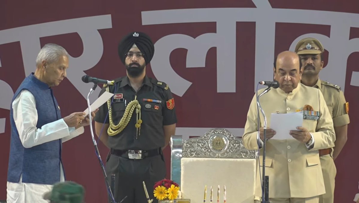 बधाई, शुभकामनाएं, अभिनंदन !!

बिहार के नवनिर्वाचित मुख्यमंत्री श्री सम्राट चौधरी जी को मुख्यमंत्री पद की शपथ लेने पर हार्दिक बधाई एवं शुभकामनाएँ।

साथ ही, श्री विजय कुमार चौधरी जी और श्री बिजेंद्र प्रसाद यादव जी को उपमुख्यमंत्री पद की शपथ ग्रहण करने पर हार्दिक अभिनंदन।