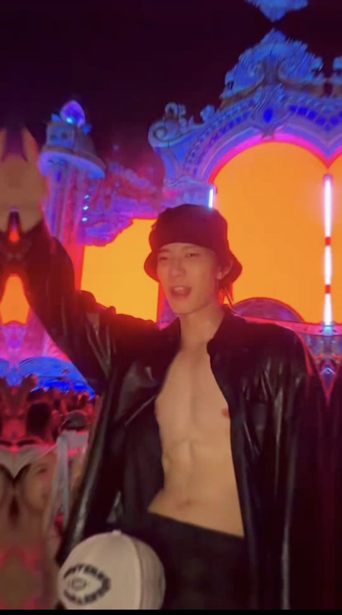 เคะถอด          เมะปลด
เอาเลยลูกอะไรยอมได้เราอย่าไปยอม!

#poohpavel #ppoohkt #pavelphoom