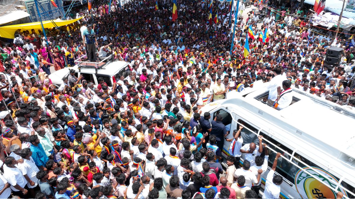 draramadoss's tweet image. அஇஅதிமுக தலைமையிலான, தேசிய ஜனநாயக கூட்டணியில், அரூர் சட்டமன்றத் தொகுதி அதிமுக வேட்பாளர் வே.சம்பத்குமார் அவர்களை ஆதரித்து, இரட்டை இலை சின்னத்தில் வாக்கு சேகரித்து, கம்பைநல்லூரில் தேர்தல் பரப்புரை செய்த போது.!

#election2026 | #PMK | #NDA