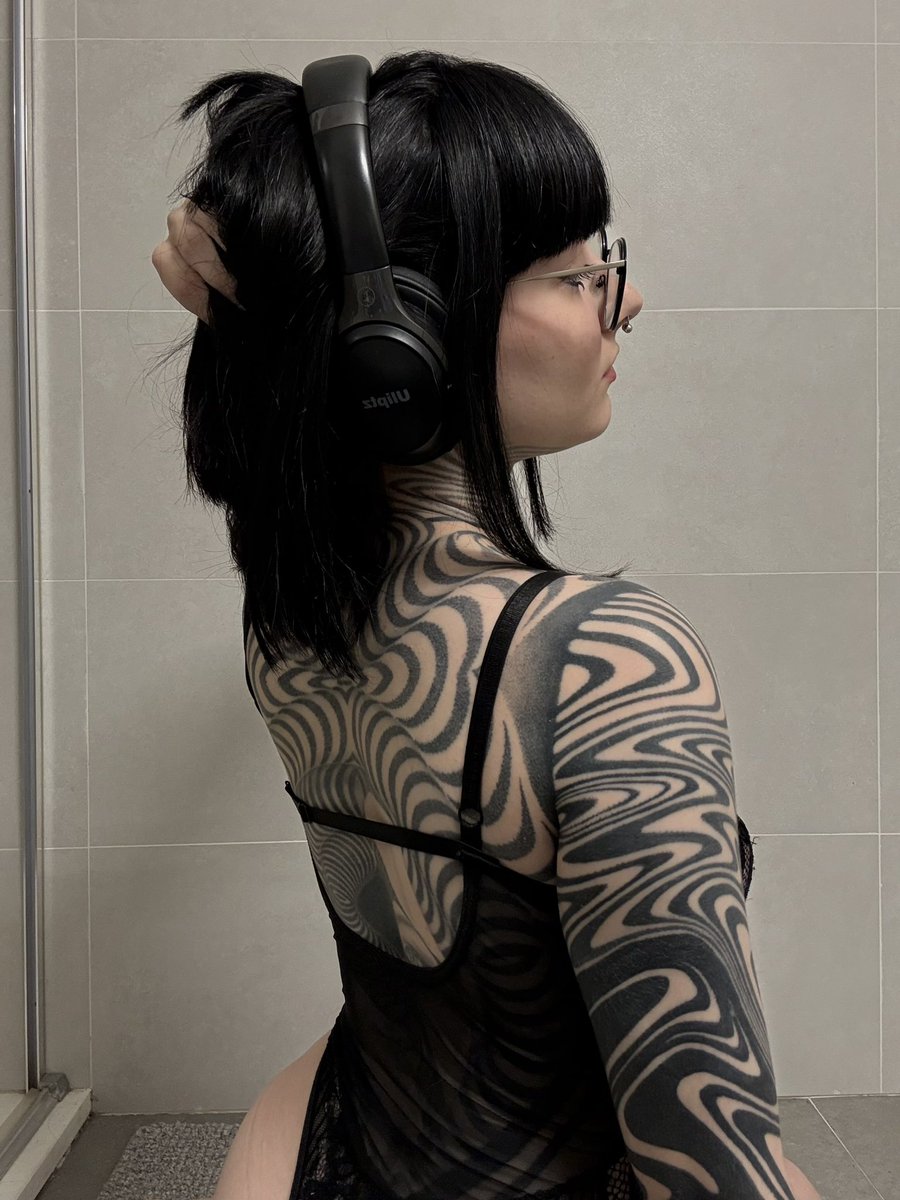 Mai 🦇 tweet media