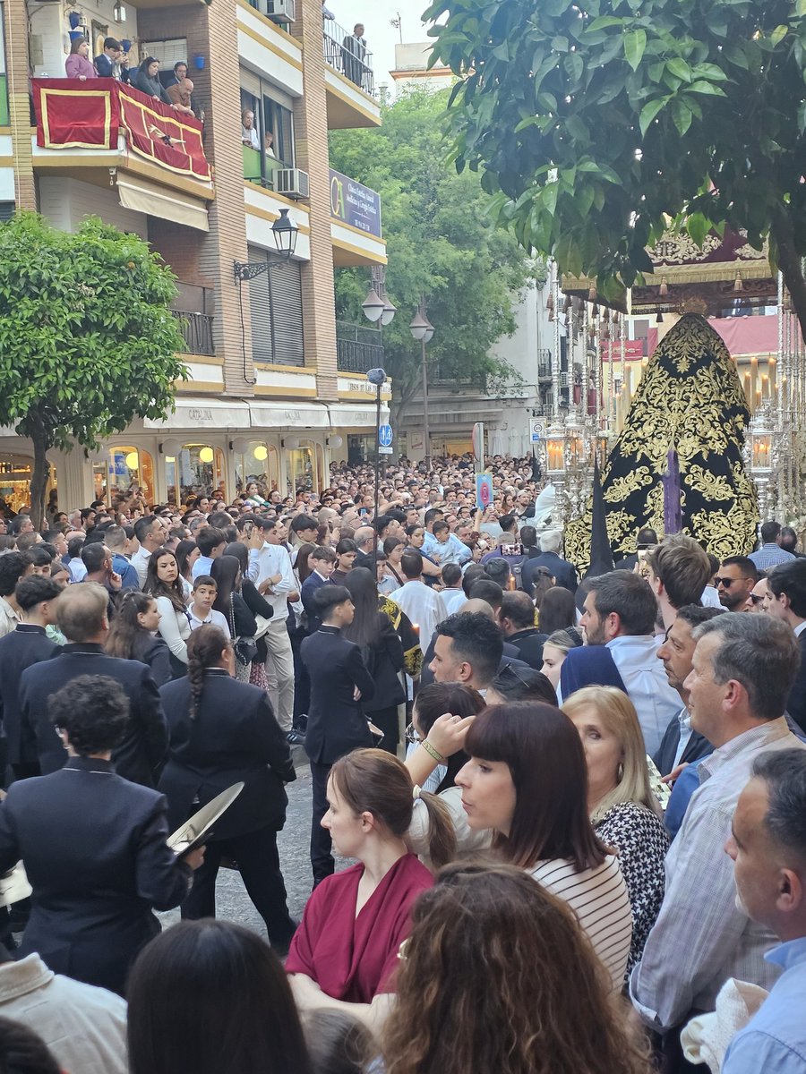 pepecorazon2's tweet photo. Recuerdos del Sábado Santo con la Hermandad de Los Servitas.
@LosServitas
@BandaCantillana
@BandadeCoria
#SSantaSevilla26
#TDSCofrade
📷 Galería 4 de 4 https://t.co/HGYsX2PL7j