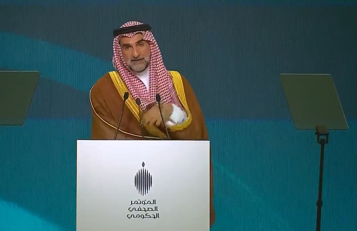 AZK_SA's tweet photo. الرميان:
لم نلغي أي مشروع في نيوم, و إنما قمنا بتأجيل بعض المشاريع لأنها ليست في المسار الحرج.

يقول:
نركز الآن على مشاريع #إكسبو و #كأس_العالم والذكاء الاصطناعي.

#مؤتمر_PIF https://t.co/jLsb0UgpoH